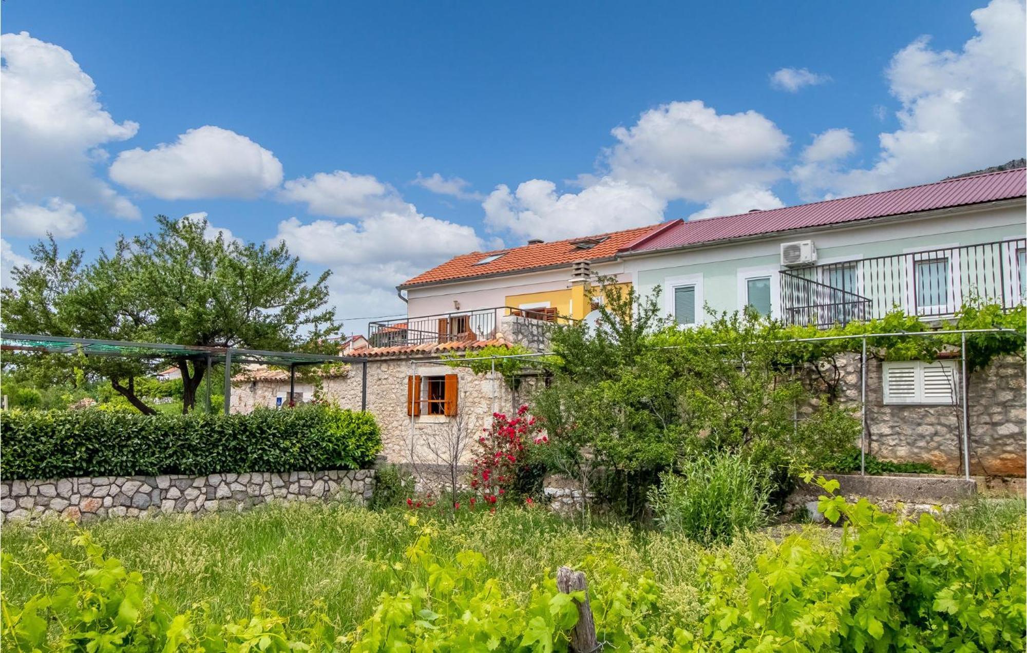 Stunning Home In Bribir With Wifi Екстериор снимка